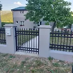 Sunny Valley Проживание в семье