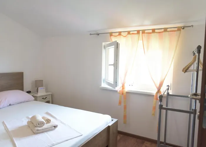 Sunny Valley Homestay szállás Krupa